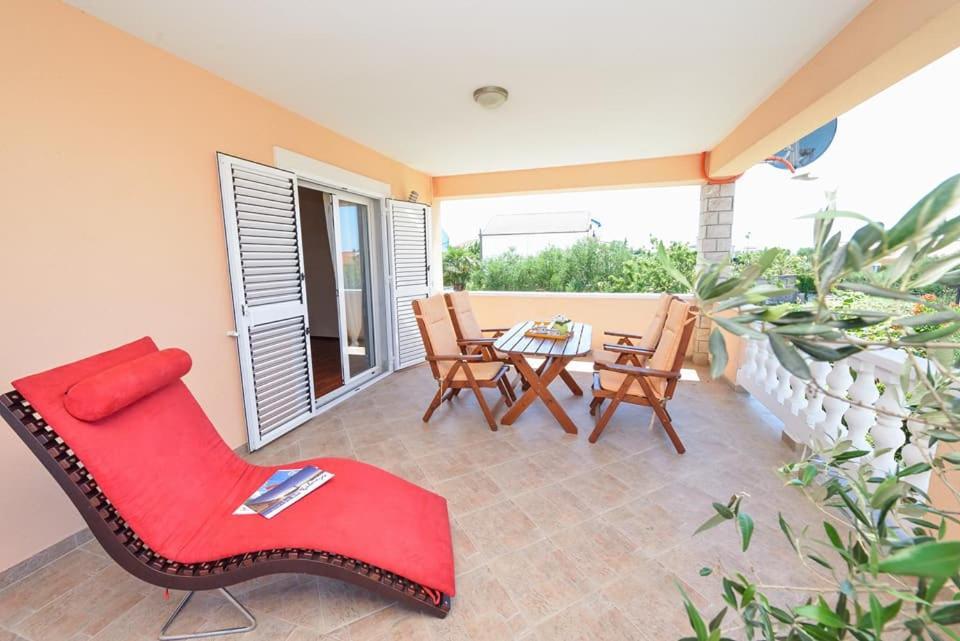 Sreca Apartment Near Beach With Bbq 비빈제 외부 사진