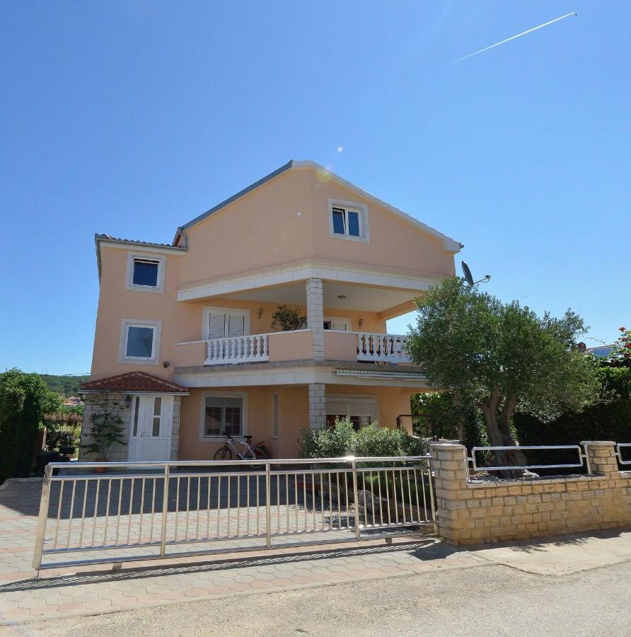Sreca Apartment Near Beach With Bbq 비빈제 외부 사진