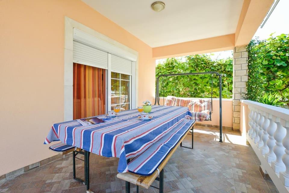 Sreca Apartment Near Beach With Bbq 비빈제 외부 사진