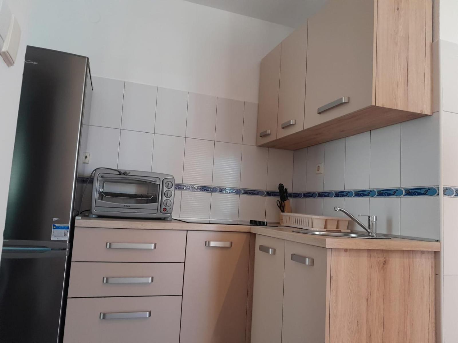 Sreca Apartment Near Beach With Bbq 비빈제 외부 사진